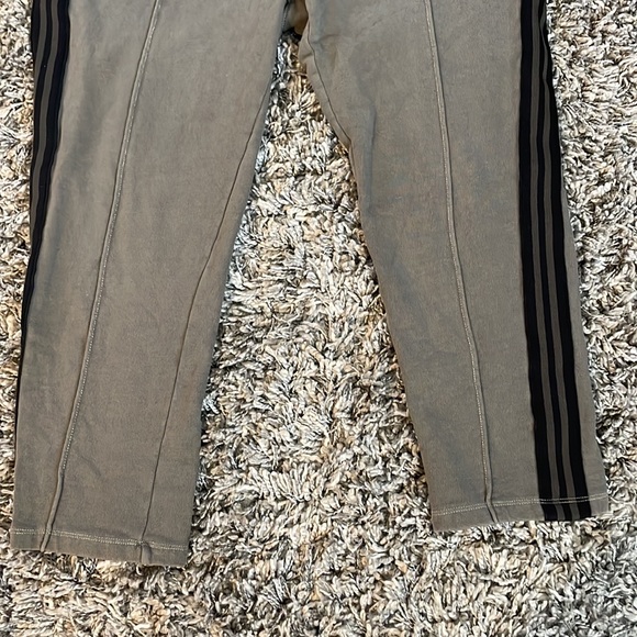 Vintage Champion cropped sweats - Picture 3 of 4